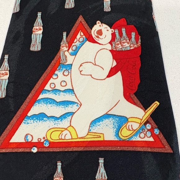 Vintage 1995 Coca-Cola Polar Bear Novelty Tie - Picture 4 of 9
